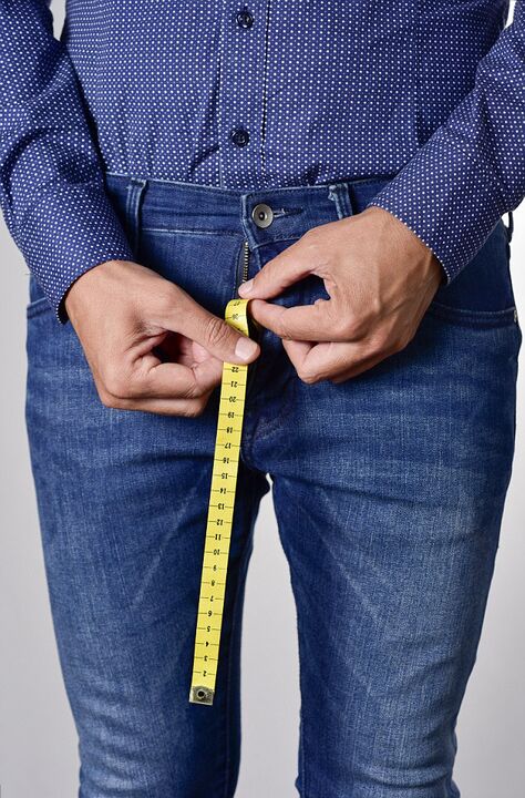 measuring a man's penis by one centimeter